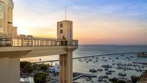 Thang máy - Kỳ vọng trở thành cầu nối để phát triển du lịch