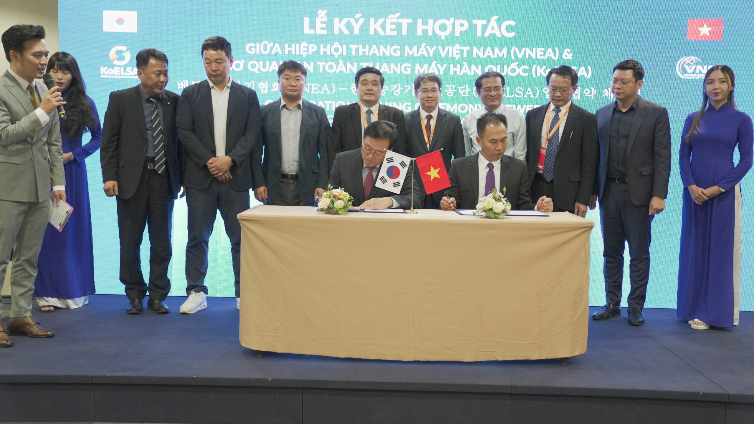 Ký kết hợp tác VNEA và KoELSA