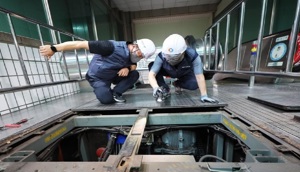 Hàn Quốc lo ngại vấn đề an toàn khi phụ thuộc linh kiện thang cuốn Trung Quốc Hàn Quốc lo ngại vấn đề an toàn khi phụ thuộc linh kiện thang cuốn Trung Quốc