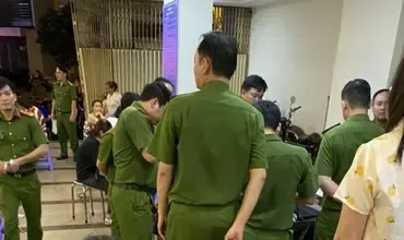 Khởi tố vụ án tham ô tài sản khi mua bán thang máy Khởi tố vụ án tham ô tài sản khi mua bán thang máy