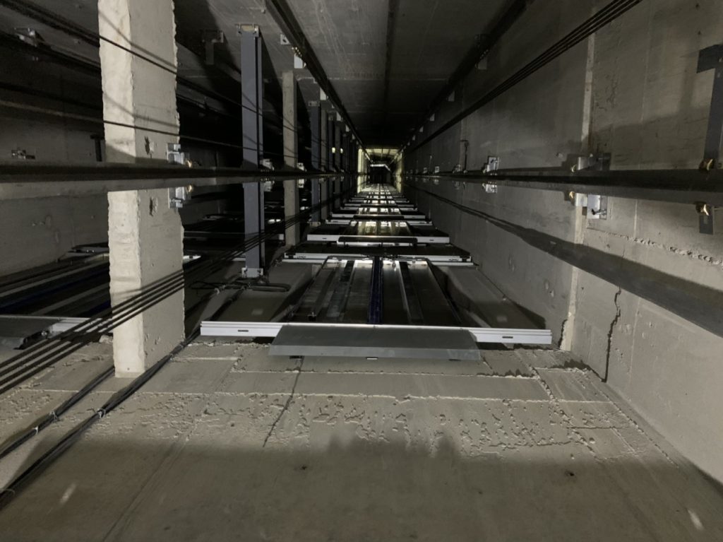 Môi trường làm việc trên cao luôn rình rập nhiều nguy hiểm…