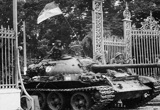 Buổi trưa 30/4/1975 tại Dinh Độc Lập