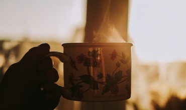 Ly cà phê đầu tiên