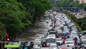 Thang máy và lũ lụt: Thách thức an toàn đô thị trong kỷ nguyên biến đổi khí hậu