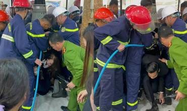 Bắc Ninh: Giải cứu 21 người mắc kẹt trong thang máy