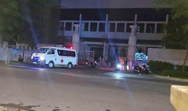 TP HCM: Rơi sàn cabin thang máy trong lúc thi công, hai người thương vong