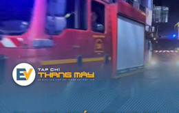 TP HCM: Cháy chung cư, ba người kẹt trong thang máy TP HCM: Cháy chung cư, ba người kẹt trong thang máy