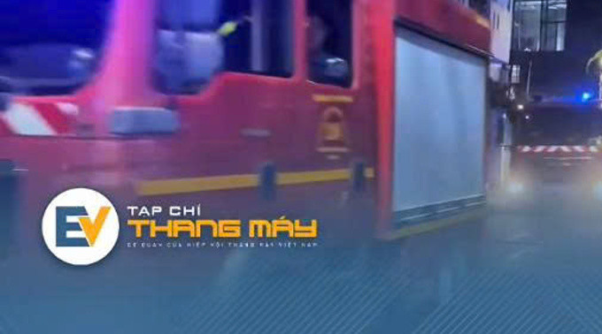 TP HCM: Cháy chung cư, ba người kẹt trong thang máy