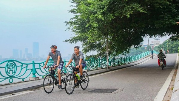 Hanoi to spend 30,000 billion VND to expand the road around West Lake Hanoi to spend 30,000 billion VND to expand the road around West Lake