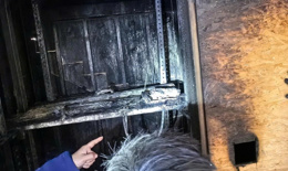Hàn xì gây cháy nhà, nhân viên lắp đặt thang máy bị tạm giam