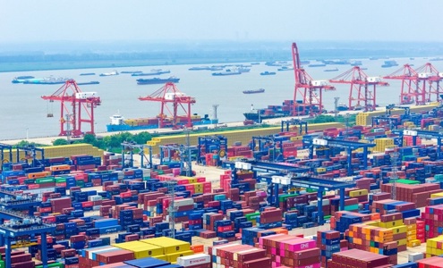 Việt Nam chi hơn 2.400 tỷ nhập khẩu thang máy, thang cuốn Trung Quốc trong năm 2025