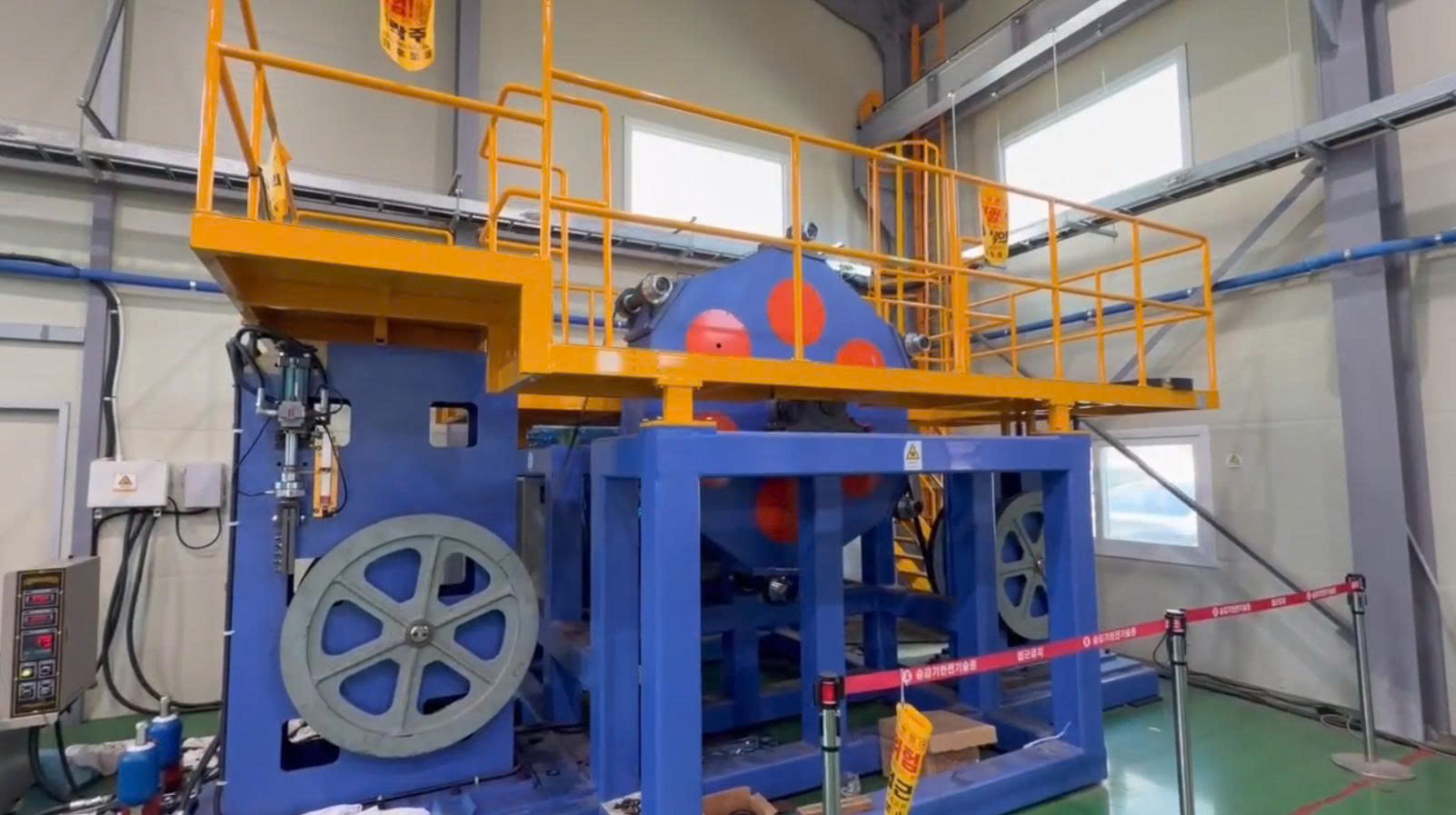 Khu vực thử nghiệm công nghệ cáp dẹt thang máy