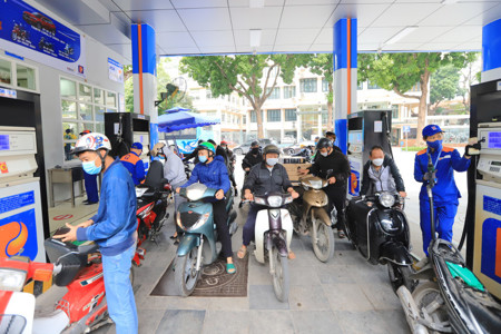 Giảm thuế nhập khẩu xăng dầu về 0%