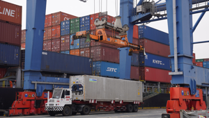 Từ 1/5/2026: Bộ Công Thương sửa đổi 36 thủ tục xuất nhập khẩu, trọng tâm là C/O