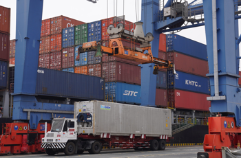 Từ 1/5/2026: Bộ Công Thương sửa đổi 36 thủ tục xuất nhập khẩu, trọng tâm là C/O