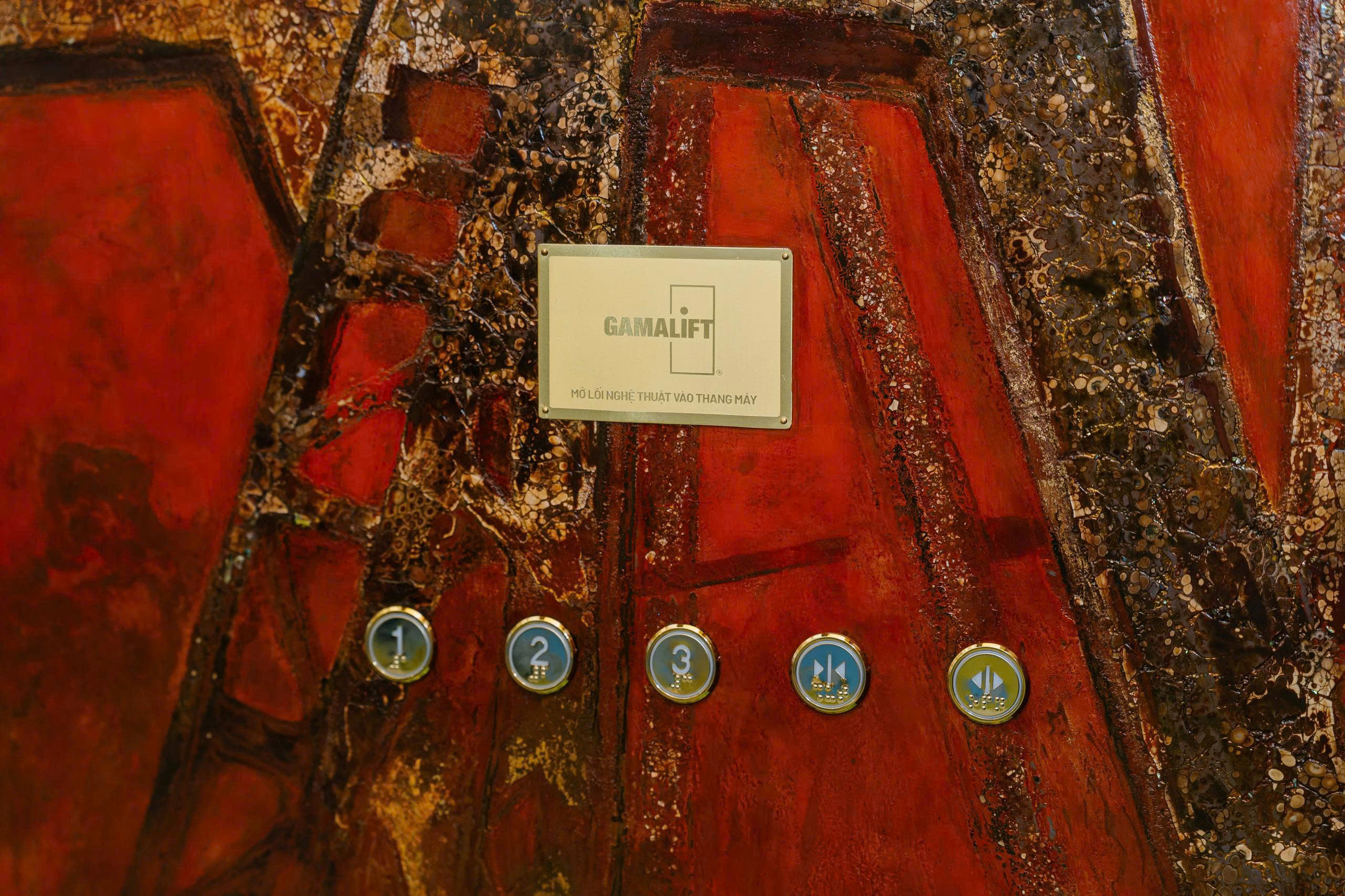 thiet-ke-thang-may-ung-dung-son-mai-dau-tien-tai-viet-nam-6639113615513306433 thiet-ke-thang-may-ung-dung-son-mai-dau-tien-tai-viet-nam-6639113615513306433