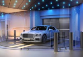 Porsche, Bentley và đường đua mới trong thế giới xa xỉ