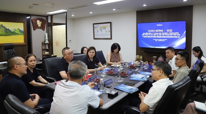Vietnam Elevator Association works with China Guangri Elevator