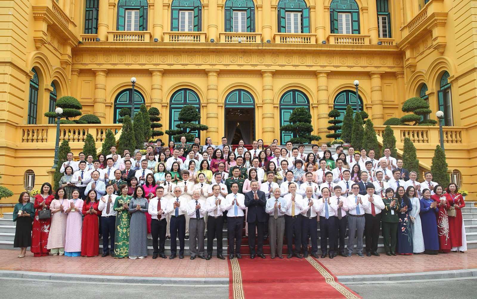 Tổng Bí thư, Chủ tịch nước Tô Lâm và 101 nhà báo tiêu biểu ngày 16/6/2026 Tổng Bí thư, Chủ tịch nước Tô Lâm và 101 nhà báo tiêu biểu ngày 16/6/2026
