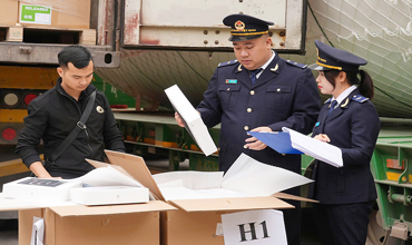 [Express] Customs Department: Goods not on the Risk List shall undergo customs procedures as usual.