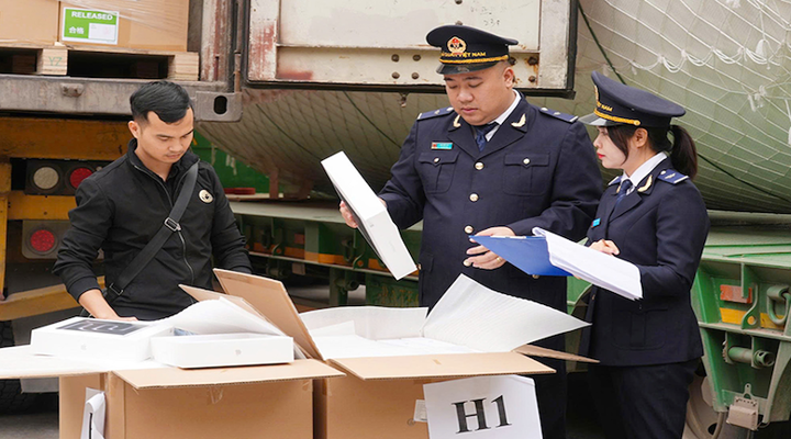 [Express] Customs Department: Goods not on the Risk List shall undergo customs procedures as usual.
