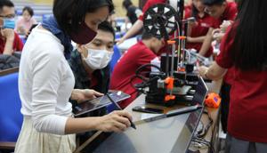 Fab Lab - Từ xưởng chế tạo của MIT đến 'lò đào tạo' nhân lực cho ngành thang máy Việt Nam Fab Lab - Từ xưởng chế tạo của MIT đến 'lò đào tạo' nhân lực cho ngành thang máy Việt Nam