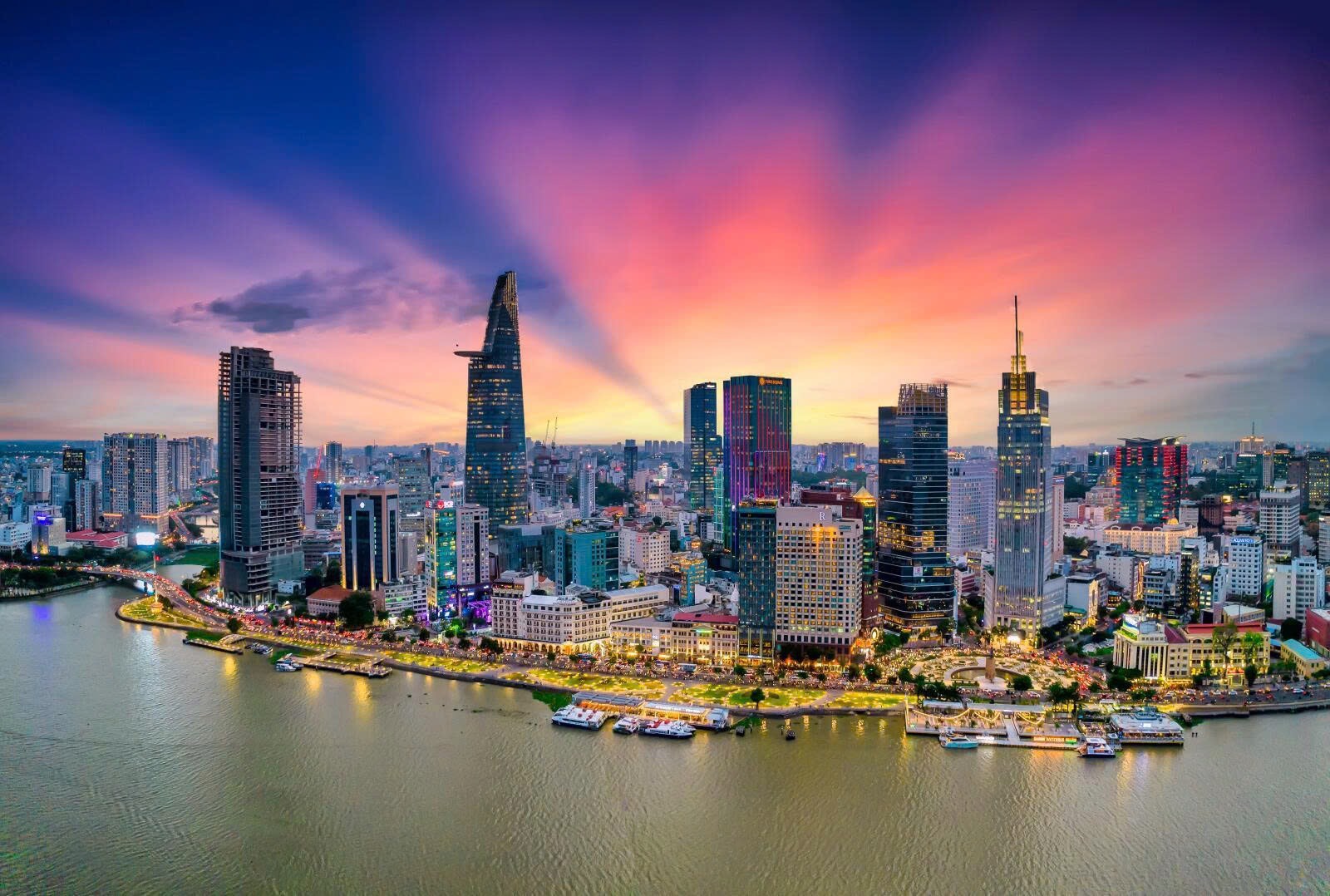 Trong giai đoạn tới, cùng với hoạt động đô thị hoá, thang máy và thang cuốn đang chuyển dịch từ lĩnh vực kỹ thuật sang một phần cốt lõi của hạ tầng đô thị thông minh. Trong giai đoạn tới, cùng với hoạt động đô thị hoá, thang máy và thang cuốn đang chuyển dịch từ lĩnh vực kỹ thuật sang một phần cốt lõi của hạ tầng đô thị thông minh.