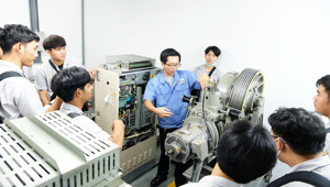 Một triệu thang máy vào năm 2045: Nhân lực ở đâu?