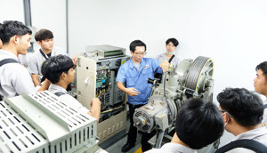 Một triệu thang máy vào năm 2045: Nhân lực ở đâu? Một triệu thang máy vào năm 2045: Nhân lực ở đâu?
