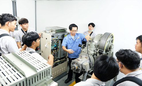 Một triệu thang máy vào năm 2045: Nhân lực ở đâu? Một triệu thang máy vào năm 2045: Nhân lực ở đâu?