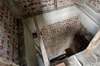 Hà Nội: Rơi xuống hố thang máy từ tầng 3, nữ công nhân nguy kịch Hà Nội: Rơi xuống hố thang máy từ tầng 3, nữ công nhân nguy kịch