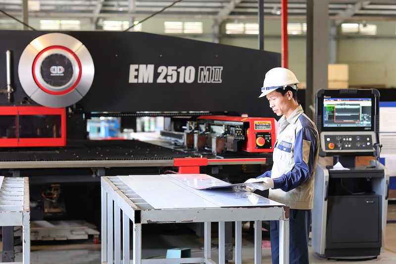 Ngành thang máy Việt Nam đang ở giai đoạn tăng trưởng nhanh nhờ tốc độ đô thị hoá. Ngành thang máy Việt Nam đang ở giai đoạn tăng trưởng nhanh nhờ tốc độ đô thị hoá.