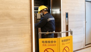 Không bảo trì vẫn lập hồ sơ, Trung Quốc xử phạt loạt doanh nghiệp thang máy
