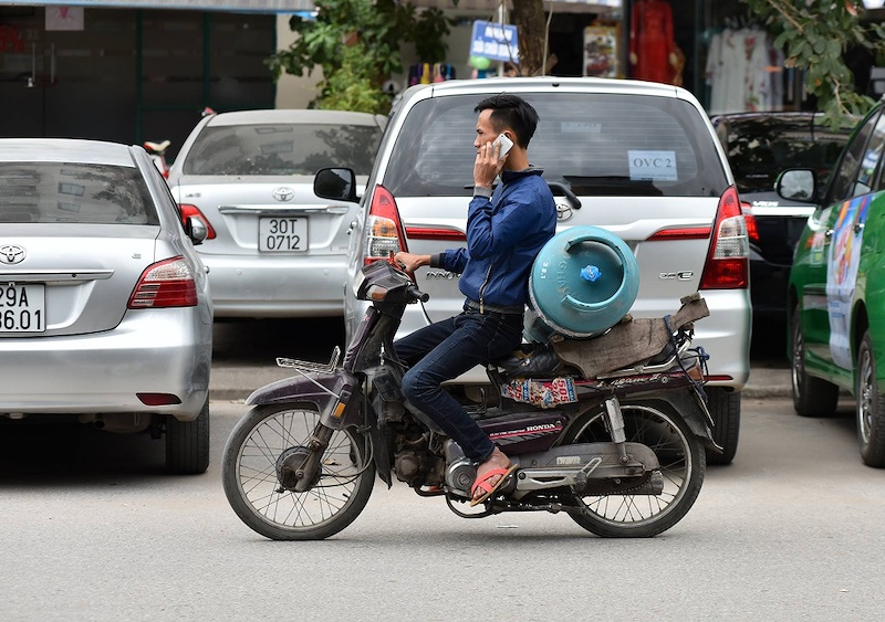 van chuyen binh gas bang thang may