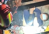 Giải cứu kỹ thuật viên nặng 135 kg rơi xuống hố thang máy Giải cứu kỹ thuật viên nặng 135 kg rơi xuống hố thang máy