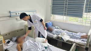 Hà Nội: Người đàn ông bị thang máy nghiền nát bàn tay