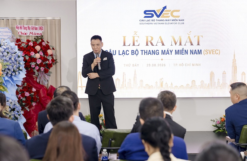 Ông Phạm Đại Nghĩa - Trưởng ban Phát triển Hội viên, Hiệp hội Thang máy Việt Nam phát biểu chúc mừng và chia sẻ định hướng phát triển Ông Phạm Đại Nghĩa - Trưởng ban Phát triển Hội viên, Hiệp hội Thang máy Việt Nam phát biểu chúc mừng và chia sẻ định hướng phát triển